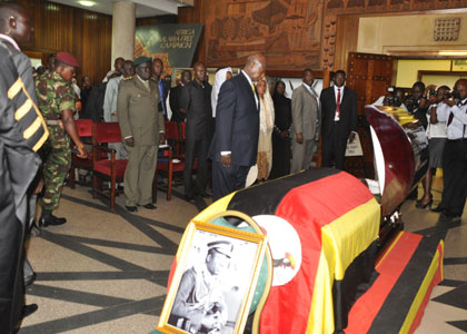 Museveni-pay-tribute