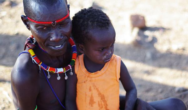 Father and son in Pokot, Kenya. Photo by: Photo: flickr/ Xiaojun Deng